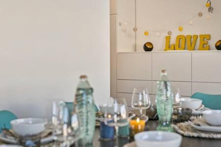 Huswell - New Apartment Near The Beach With Stunning Seaview Oostende Buitenkant foto